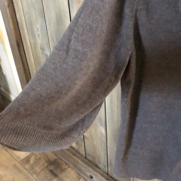 XL (1x) brown 3/4 sleeve sweater - Picture 2 of 4